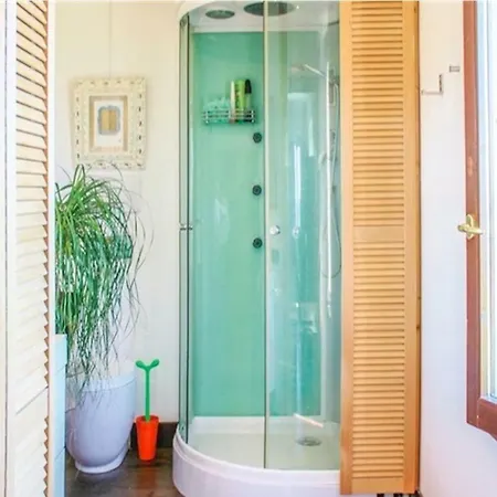 Sea View With Garden. Apartamento *